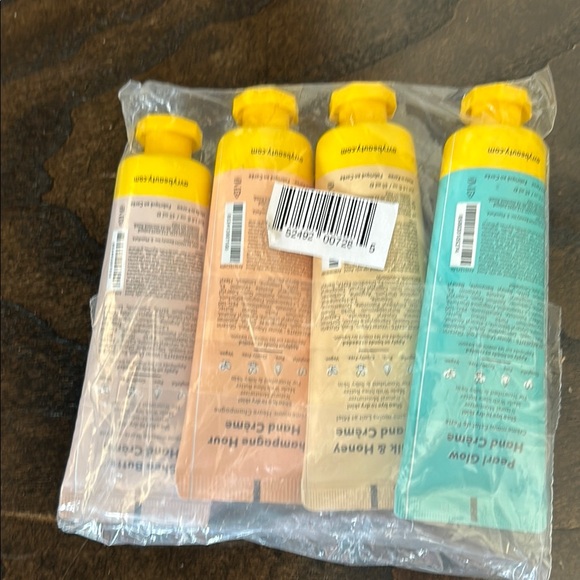 Aromas Artesanales Hand Cream Set - Shea, Champagne, Milk & Honey, Pearl - Picture 2 of 2